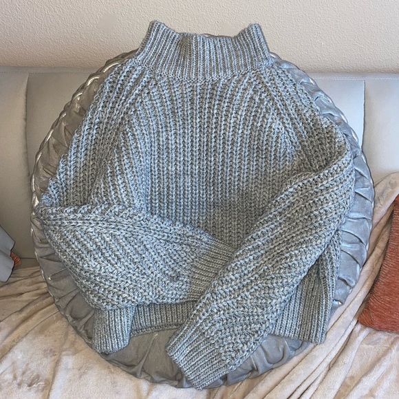 H&M Sweaters - H&M CHUNKY KNIT SWEATER (GREY)